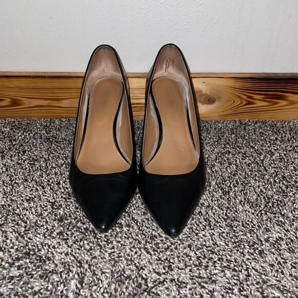 Black Heels  - Picture 1 of 4